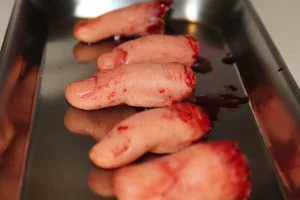 ForensicFX Studios Severed Fingers On Medical Tray Display> Halloween Accessories